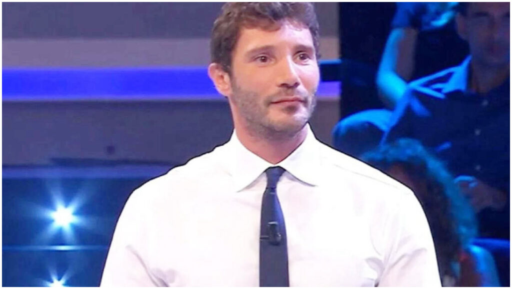 Affari Tuoi Speciale Lotteria Italia con Stefano De Martino e l’estrazione dei 5 milioni stasera