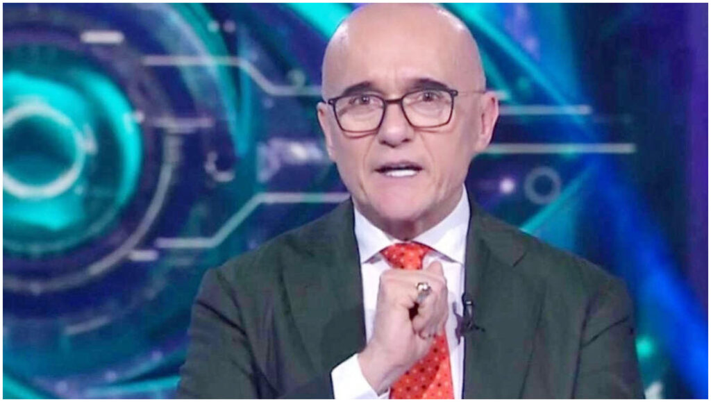 Grande Fratello, Alfonso Signorini si presenta in Procura dopo la denuncia di Medugno