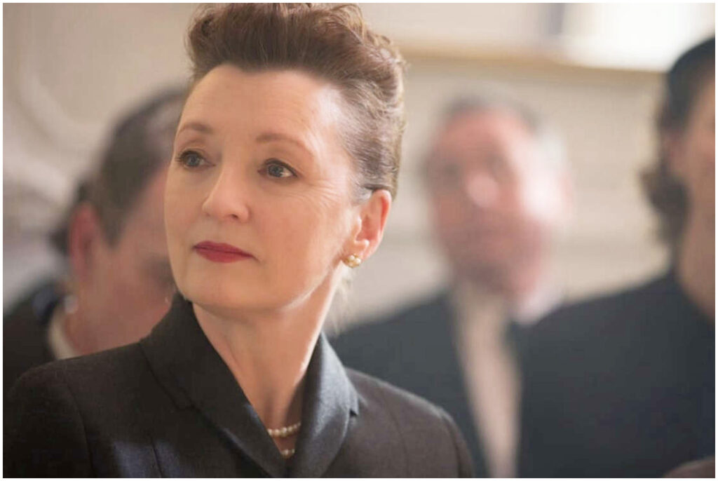 Lesley Manville riflette sul suo successo graduale e sulla mancanza di un fenomeno immediato