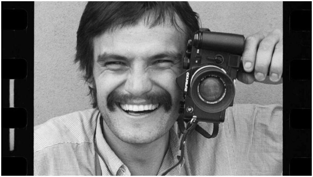 Oliviero Toscani, chi ama l’arte segue un ritratto del suo percorso rivoluzionario