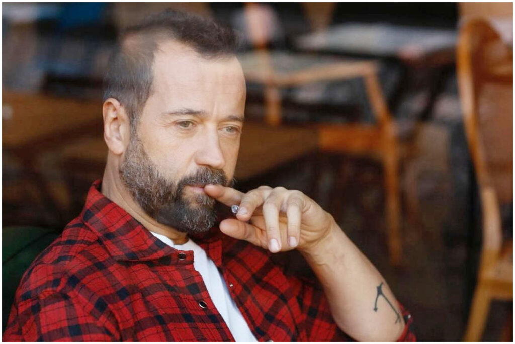 Fabio Volo parla della schiavitù della performance e dell’assenza di educazione sentimentale