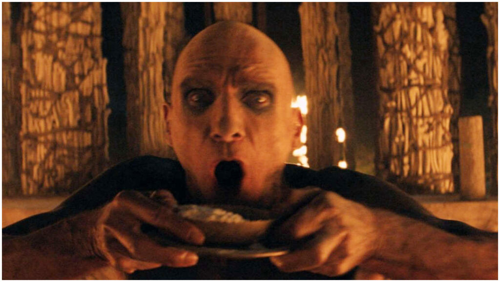 28 anni dopo Il tempio delle ossa Ralph Fiennes contrasta Samson in una clip esclusiva