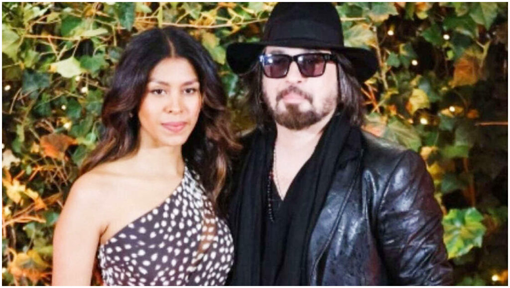 Francesco Sarcina, la moglie critica Clizia Incorvaia per commenti sul marito