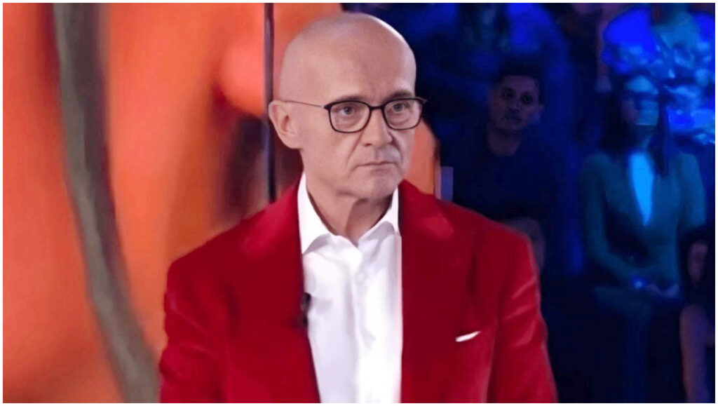 Falsissimo, Signorini tenta di fermare la nuova puntata contro le accuse di danni irreversibili