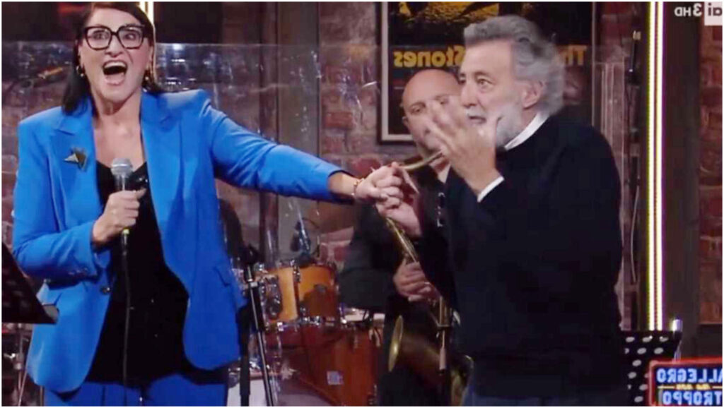 Luca Barbareschi critica Elodie sul canto, mostrando una controversa esibizione durante lo show