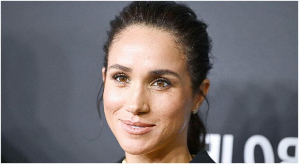 Meghan e Harry tornano nel Regno Unito dopo quattro anni di autoesilio tra polemiche e condizioni