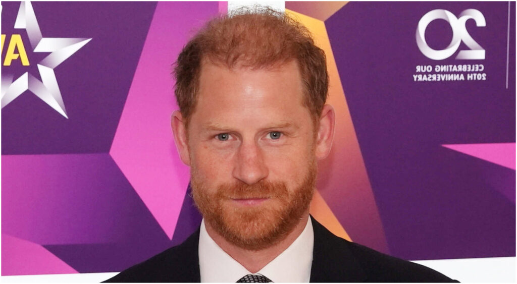 Il tentativo di Harry di farsi un tatuaggio da ubriaco a Las Vegas bloccato dagli amici come simbolo di libertà