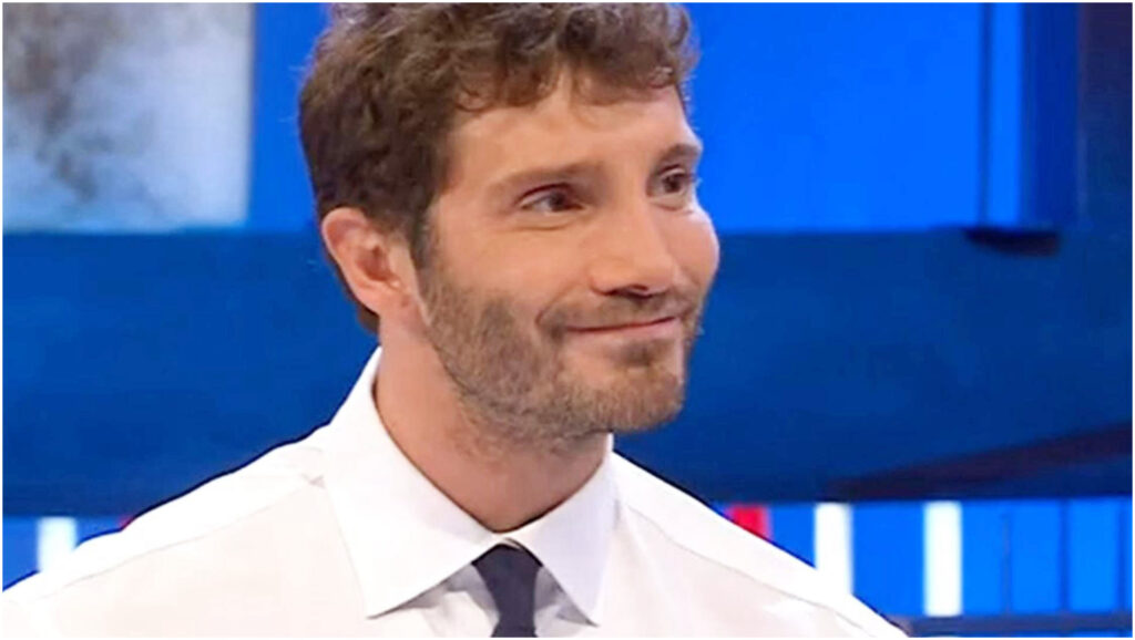 Stefano De Martino rompe il silenzio sul padre scomparso con un post toccante ai funerali