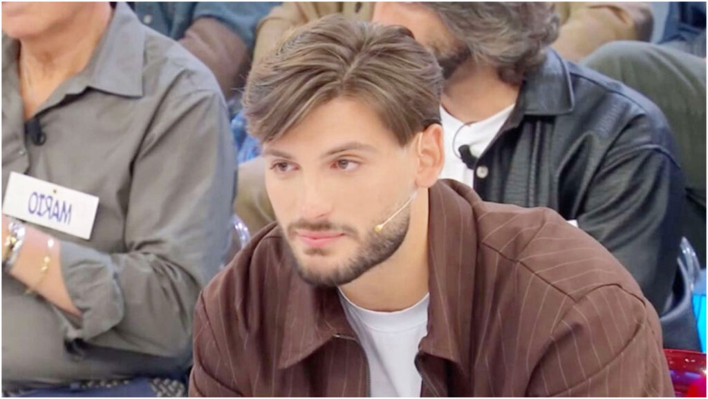 Uomini e Donne, Ciro in difficoltà dopo una testimonianza che potrebbe svelare la verità