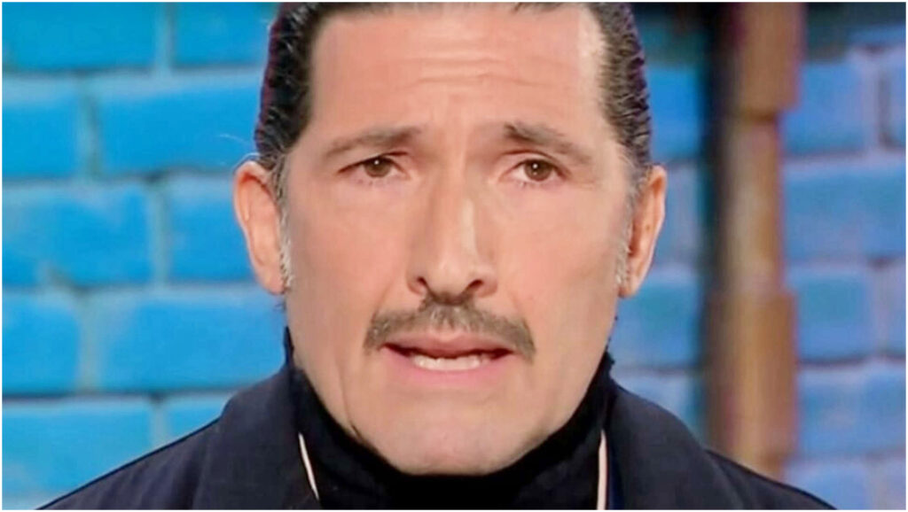 Walter Nudo racconta la sua dipendenza dal sesso: esperienze con tre o quattro donne al giorno