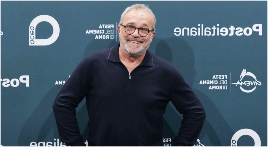 Claudio Amendola compie 63 anni tra carriera, sfide personali e l’affetto per Francesca Neri