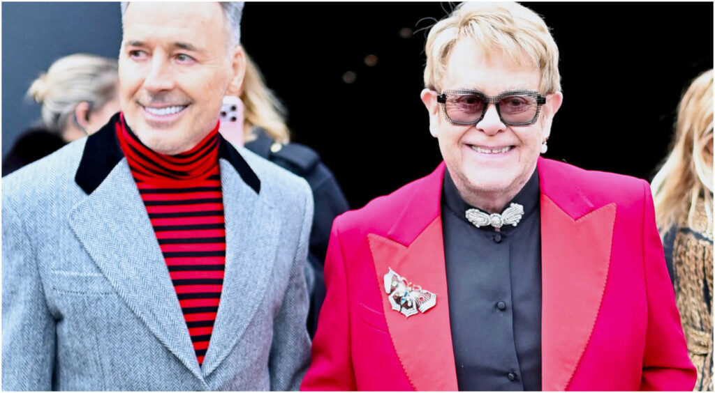 Elton John denuncia il Mail per le invasioni nella sua vita privata, oltre ogni limite umano