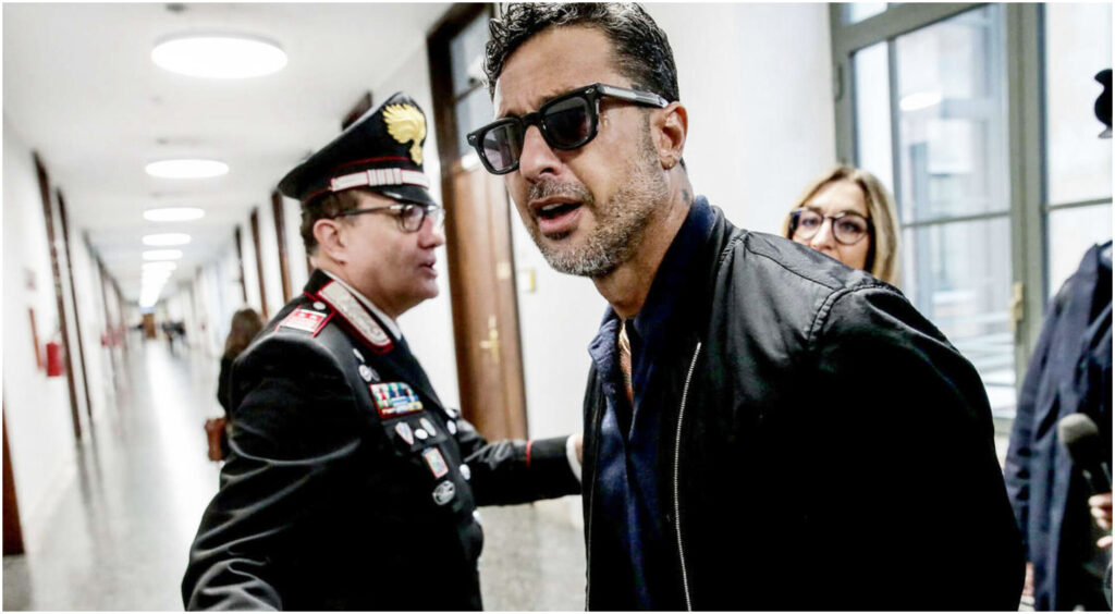 Fabrizio Corona cancella i suoi profili social e lascia molti dubbi sulla motivazione alla base