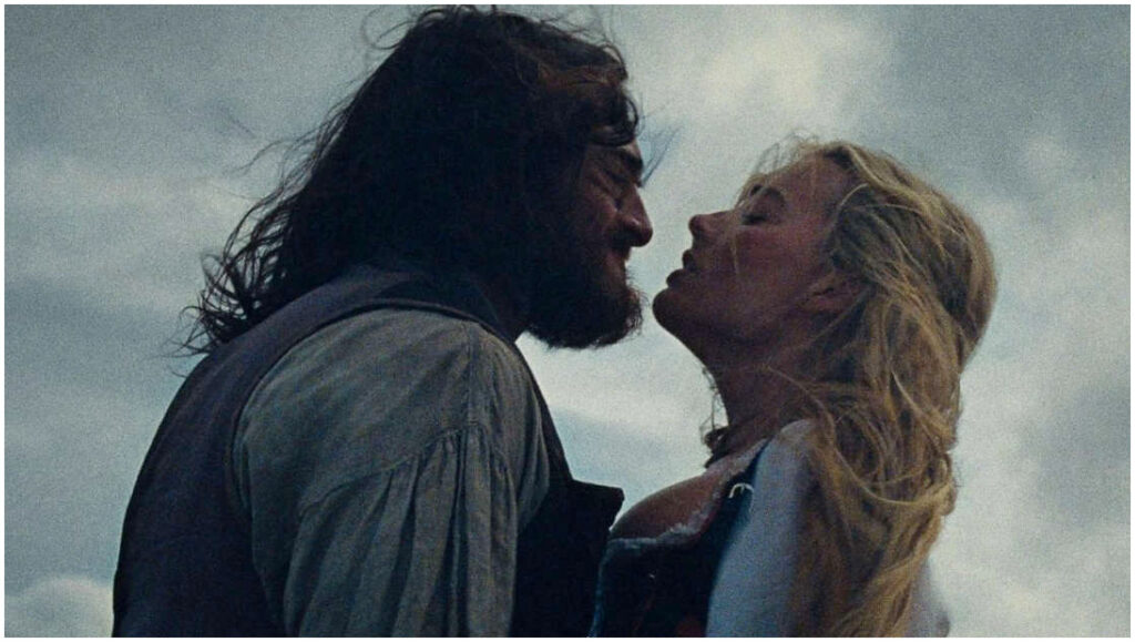 Cime tempestose, la tensione sessuale tra Margot Robbie e Jacob Elordi è palpabile