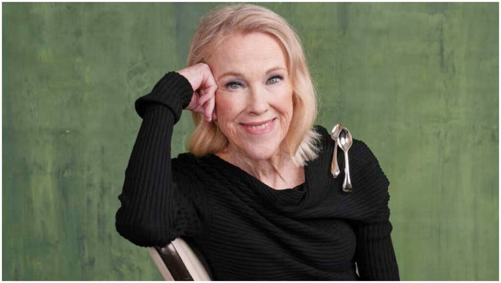 Catherine O’Hara omaggiata dal Saturday Night Live nel ricordo della sua carriera artistica