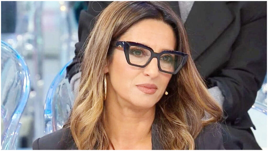 Uomini e Donne, Maria rimprovera Ciro ed Elisabetta ha un litigio con Gianni Sperti