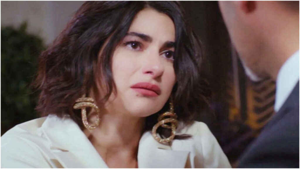 Forbidden Fruit trame turche: Kaya taglia i ponti con Sahika e svela le sue oscurità