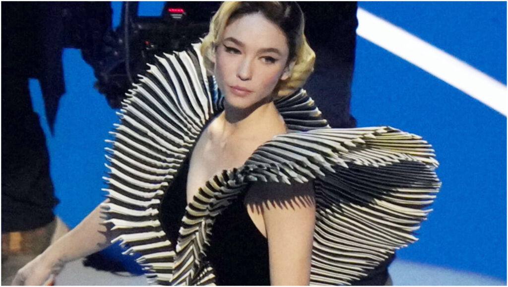 Olimpiadi, un errore in diretta coinvolge Matilda De Angelis: l’attrice replica con stile