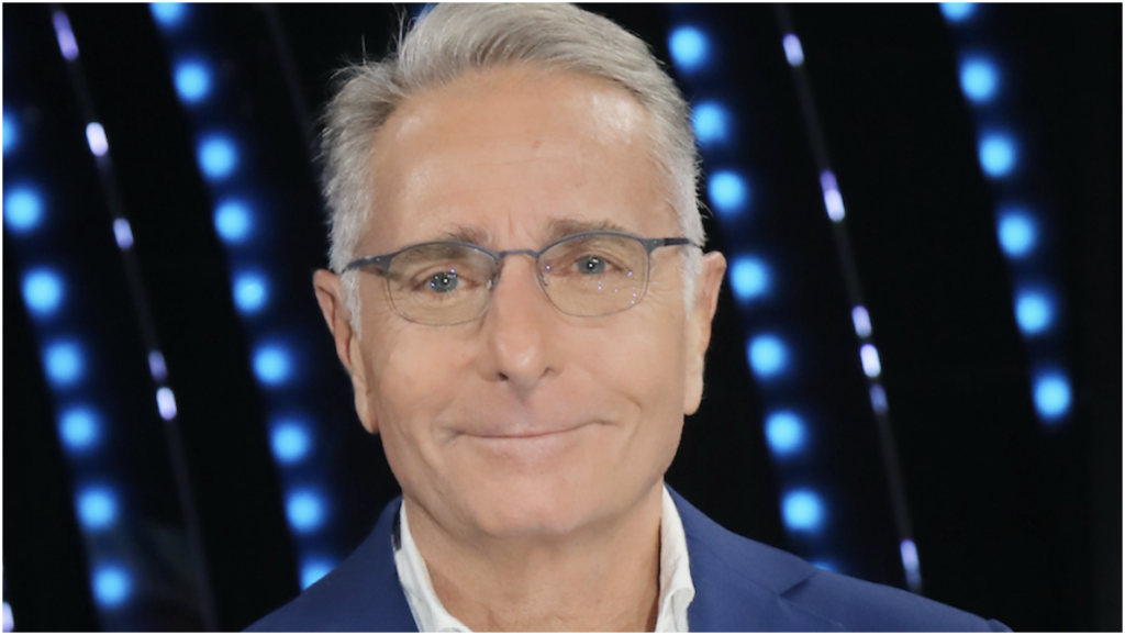 Paolo Bonolis racconta la lite con Gianni Morandi e svela il motivo del pugno ricevuto