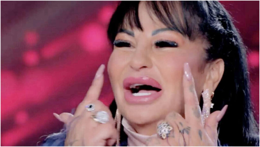 Rita De Crescenzo a Verissimo: la sua vita tra interventi, un figlio di 12 anni e trascorsi in carcere