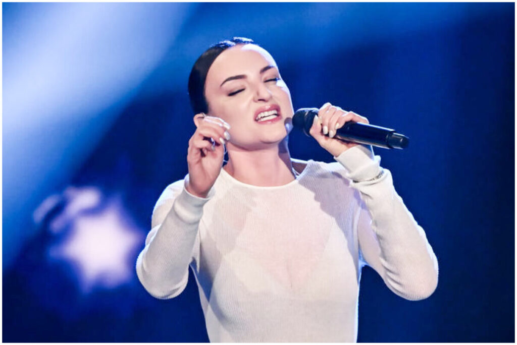 Sanremo 2026, abito Arisa terza serata Festival: look, stilista