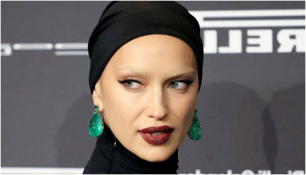 Sanremo 2026, Irina Shayk co-conduttrice accusata di sostenere Putin con la sua insalata provocatoria