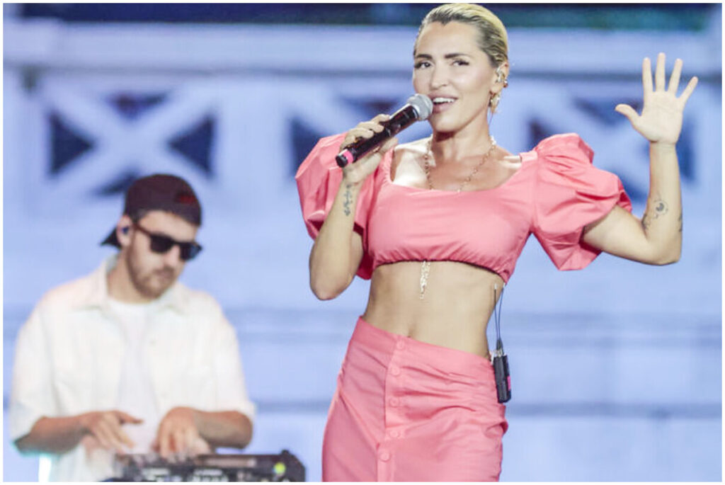 Sanremo 2026, abito Serena Brancale prima serata Festival: look, stilista