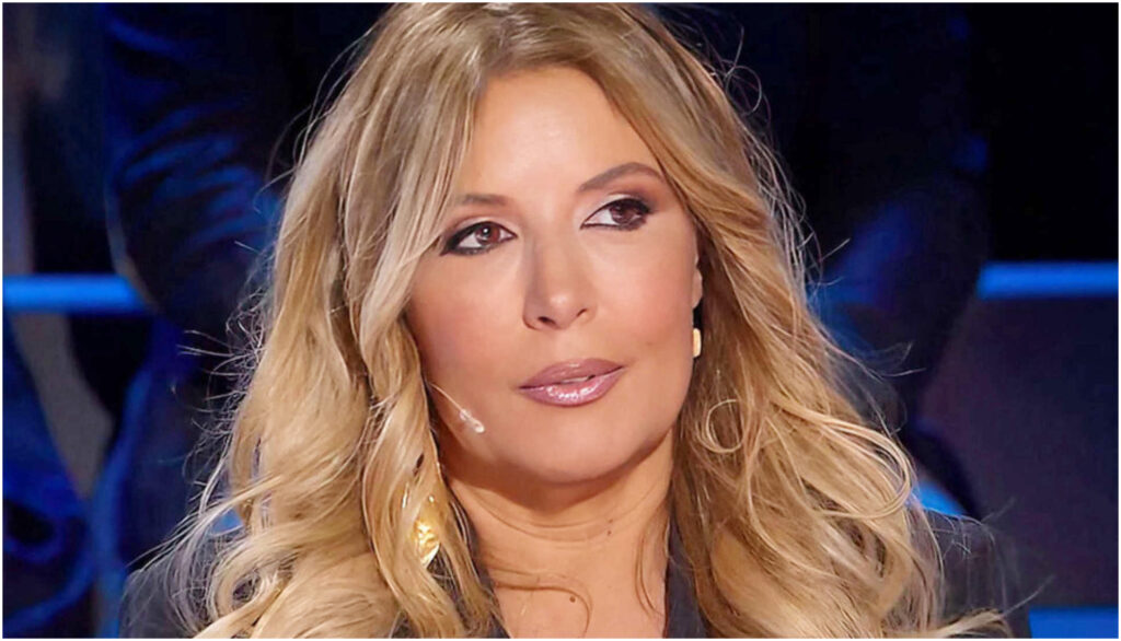 Selvaggia Lucarelli esprime il suo dissenso a Sanremo con una stoccata ad Arisa