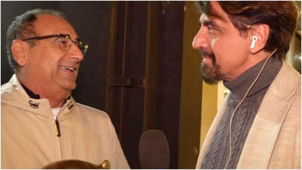 Carlo Conti riceve il Tapiro d’oro per le sue recenti polemiche nel mondo dello spettacolo italiano