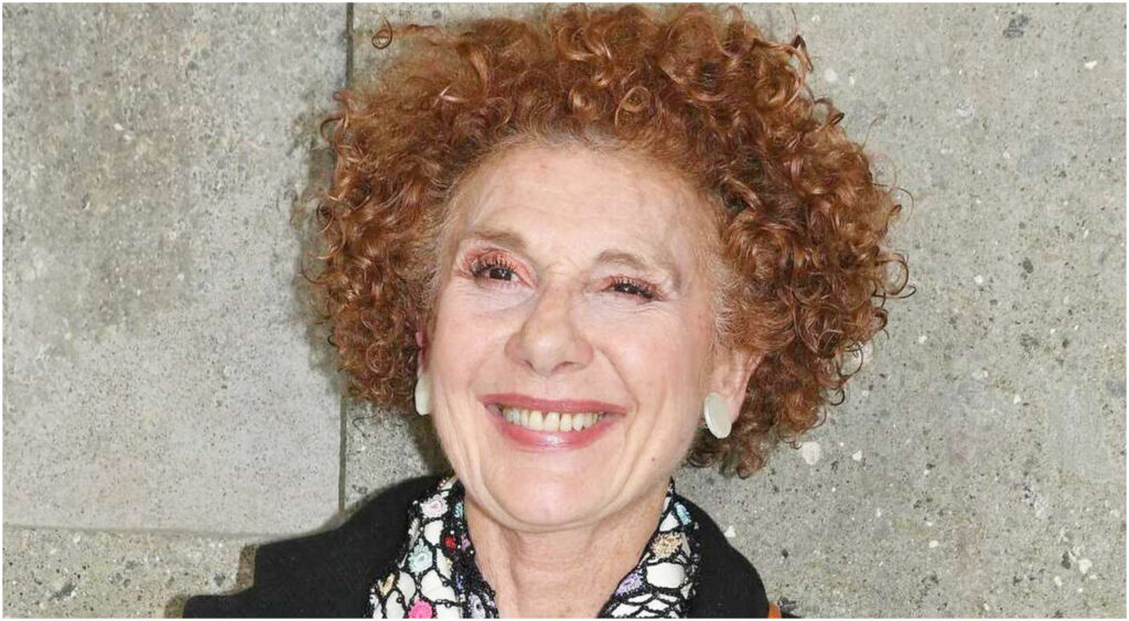 Cinzia Leone compie 67 anni, riflettendo su carriera, sfide e il valore della sofferenza.