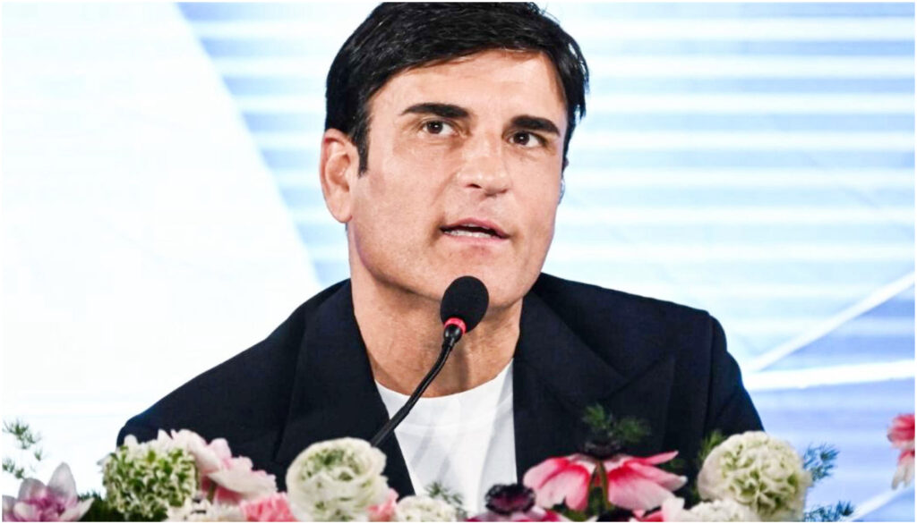 Funerali di Domenico Caliendo: Sal Da Vinci rinvia la festa della vittoria per il bimbo.