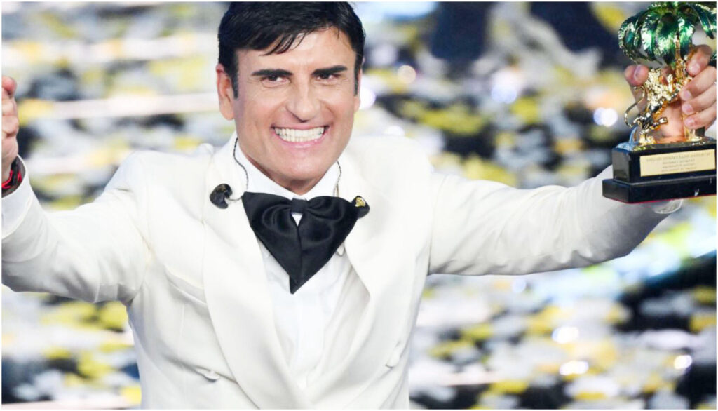 Sal Da Vinci trionfa a Sanremo dopo la promessa di ritirarsi per la malattia dei figli