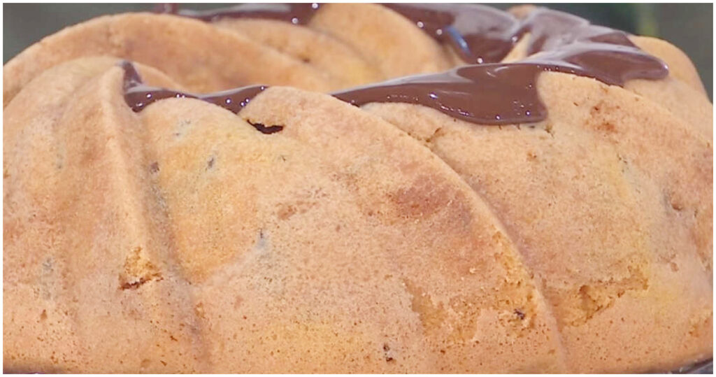 Ciambellone al cioccolato di Antonio Paolino: la ricetta per utilizzare gli avanzi di cioccolato di Pasqua | È sempre mezzogiorno, 7 aprile 2026