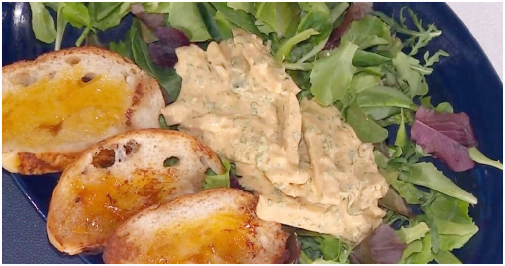 Pollo dell’incoronazione di Daniele Persegani: la ricetta semplice e gustosa omaggio alla regina Elisabetta II, in onda il 22 aprile 2026 a È sempre mezzogiorno