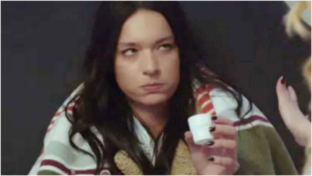 Forbidden Fruit terza stagione: Zehra affonda nel drammatico abisso dell’alcolismo