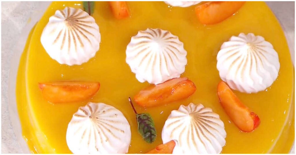 Dolce alle albicocche di Sal De Riso: la ricetta fresca e facile da preparare su È sempre mezzogiorno del 29 maggio 2026!