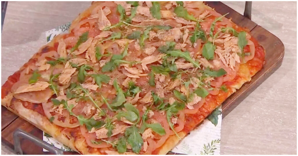 Pizza fredda con tonno e pomodoro di Fulvio Marino: la ricetta veloce e fresca da provare il 22 maggio 2026 su È sempre mezzogiorno!