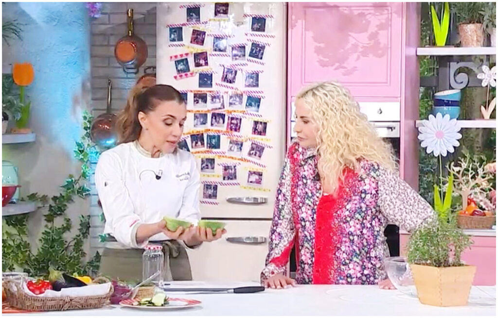 Scopri l’Insalata Pugliese di Antonella Ricci: il cucummarazzo protagonista a È sempre mezzogiorno del 14 maggio 2023!